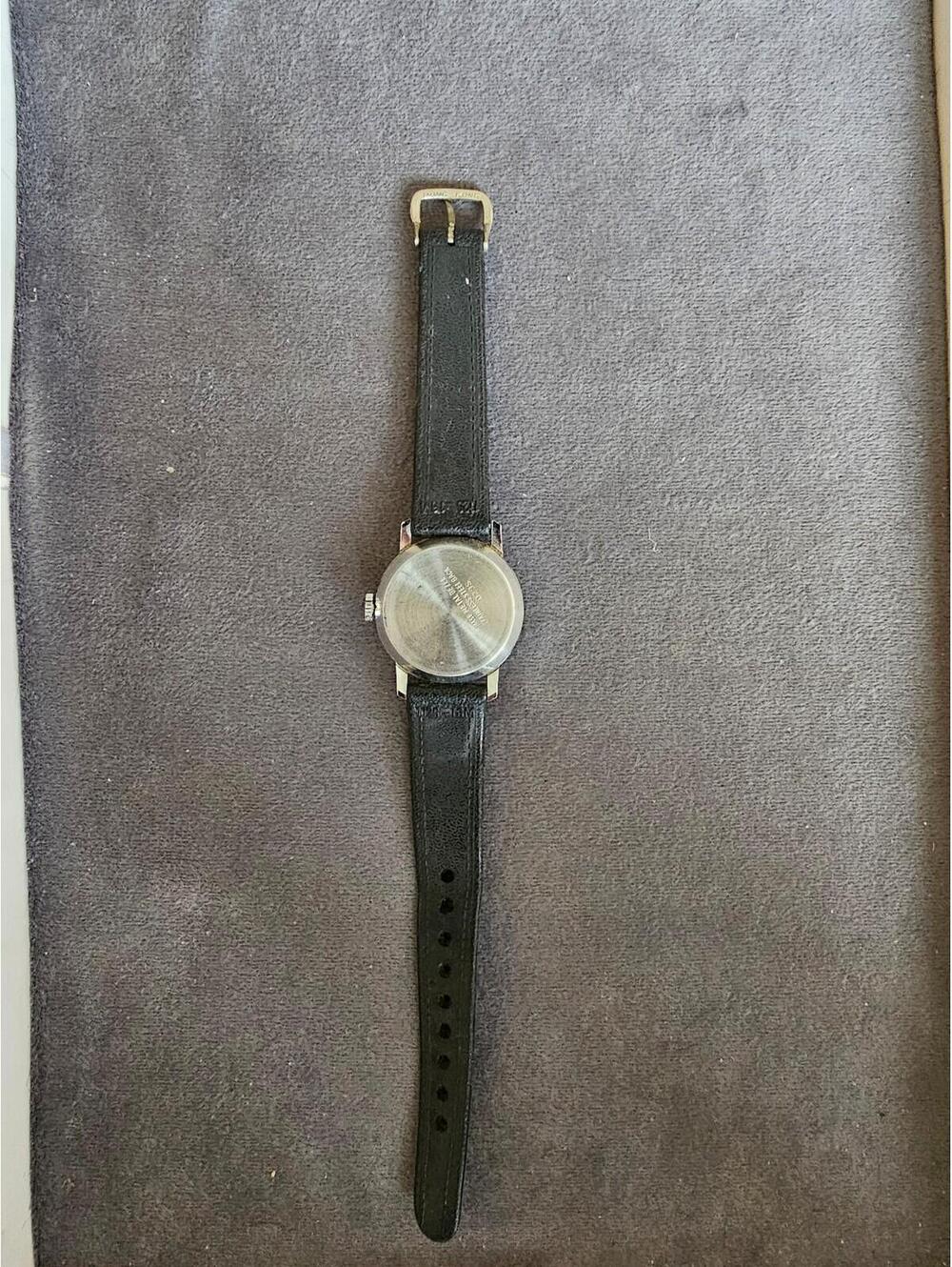 Vintage Bradley Mickey Mouse Watch (needs battery) - Picture 3 of 4